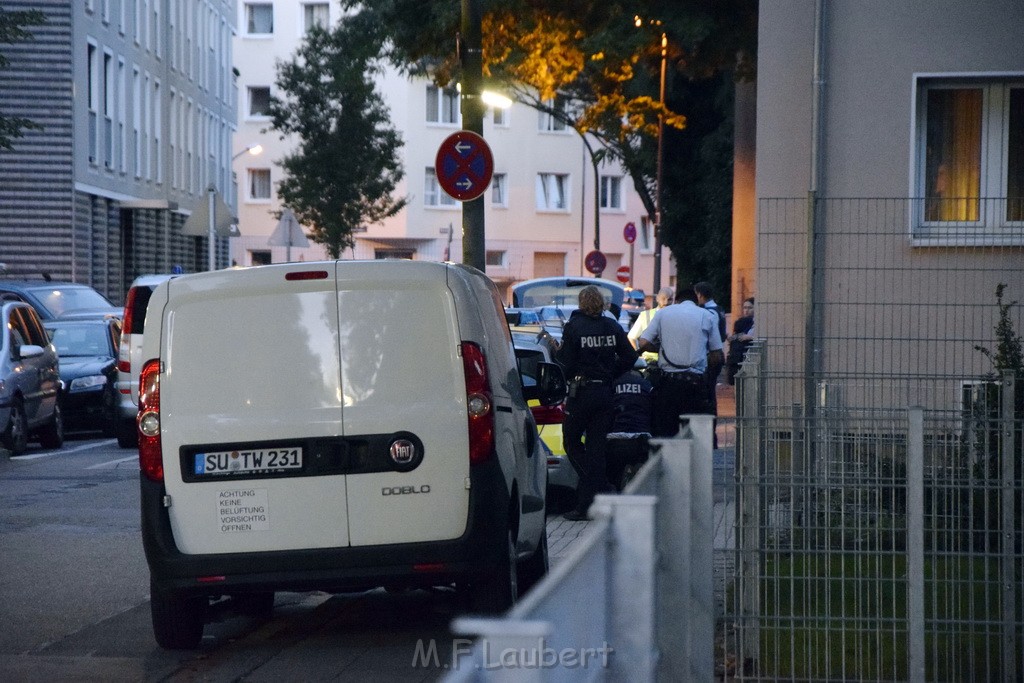 Einsatz BF Bedrohungslage Koeln Kalk P29.JPG - Miklos Laubert